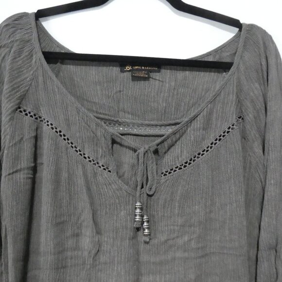 L&L - LOVE & LEGEND | size 18 | Casual Grey Peasant Blouse With Eyelet Detail - Picture 4 of 15